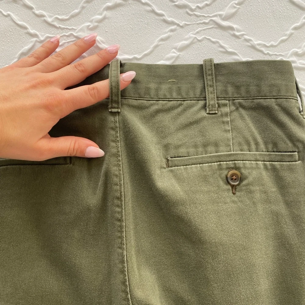 J. Crew - Slim Fit Cotton Chinos in Army Green - Size 30 x 30